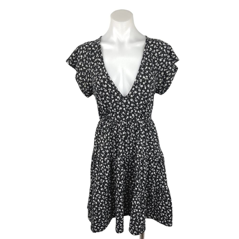 Urban Outfitters Julia Ruffle Black Floral Flutter Sleeve Tiered Mini Dress Sz S
